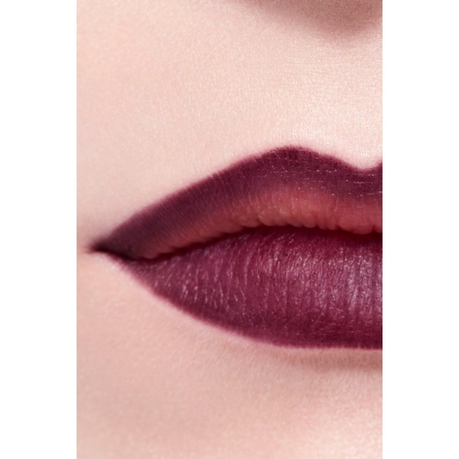 LÁPIZ CONTORNO DE LABIOS DE LARGA DURACIÓN
